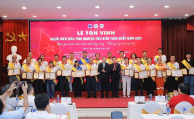 (Chinhphu.vn) Tôn vinh 100 người hiến máu tình nguyện tiêu biểu toàn quốc năm 2025